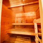 Holiday home Modern In With Sauna