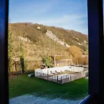 Modern In With Sauna *