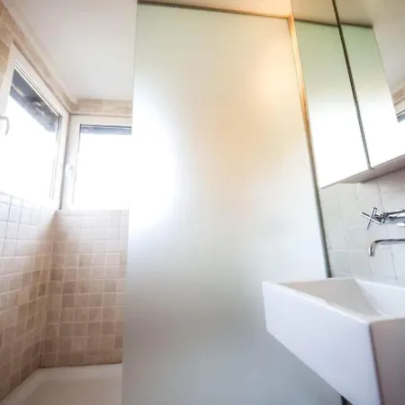 Feriehus Modern Holiday In With Sauna Hastiere-par-dela