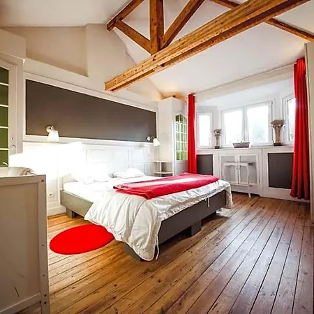 Modern In With Sauna * Hastiere-par-dela