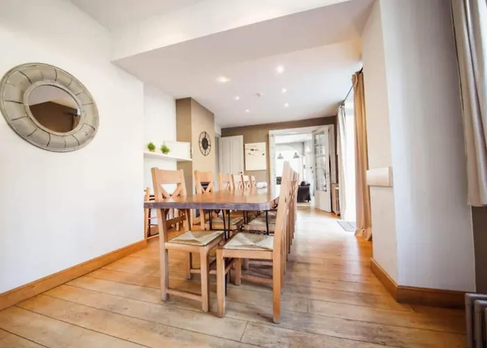 Modern In With Sauna Hastiere-par-dela