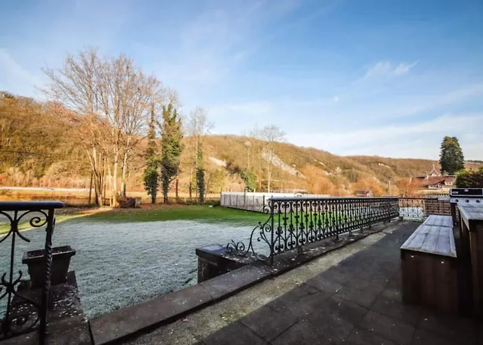 Modern In With Sauna *