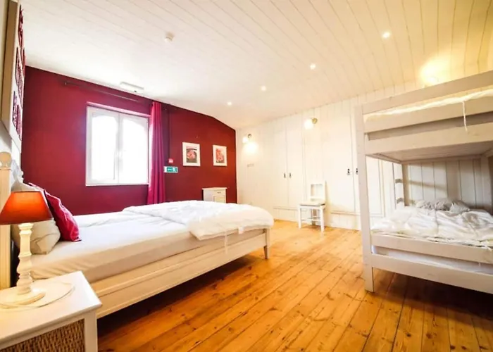 Modern In With Sauna Hastiere-par-dela