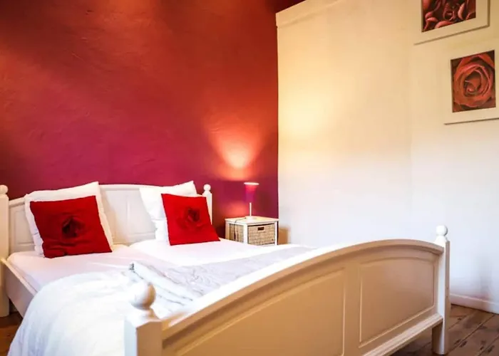 Modern In With Sauna * Hastiere-par-dela