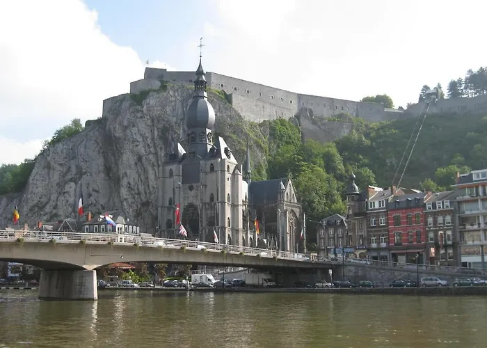 Modern In With Sauna * Hastiere-par-dela