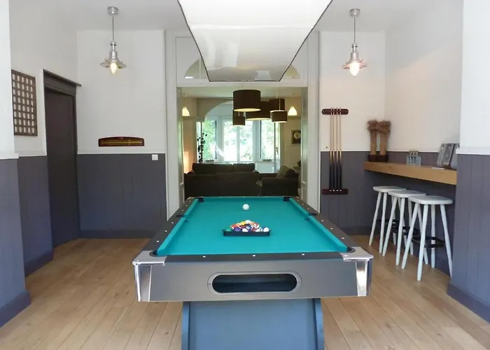 Modern In With Sauna *